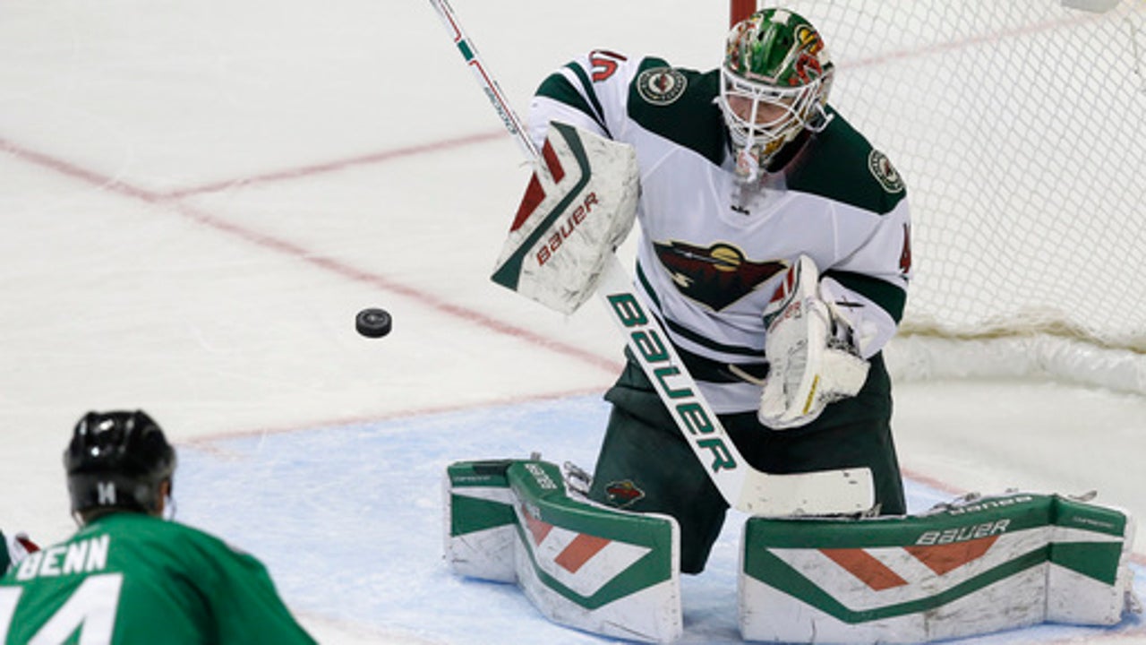 Dubnyk makes 34 saves, Wild hold off Stars 2-1